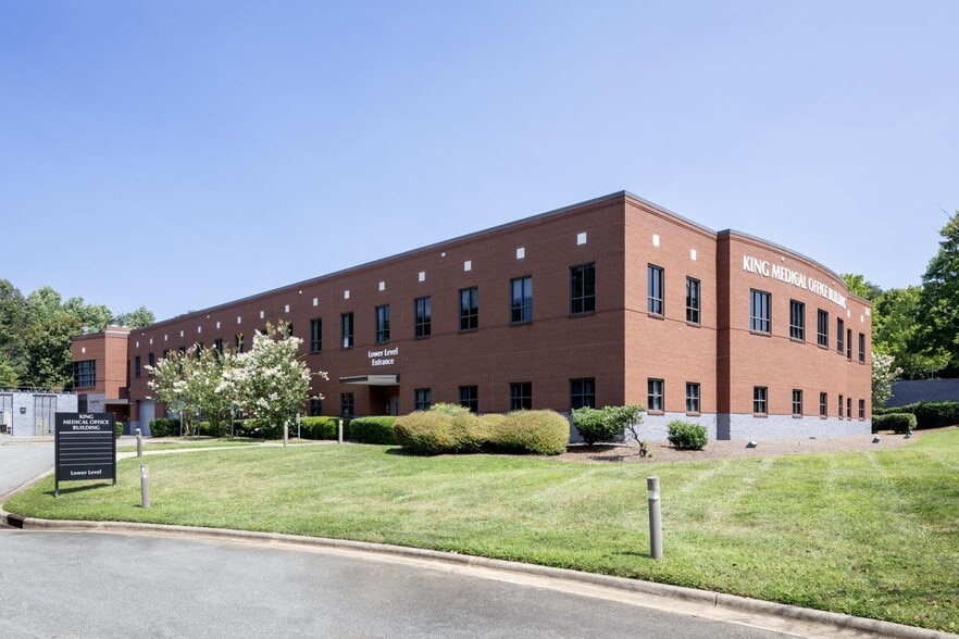 More Photos Of 167 Moore Rd, King Medical For Lease