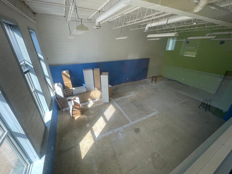 More Photos Of 3539 Clipper Mill Rd, Baltimore Warehouse For Sale