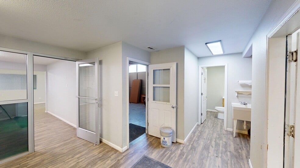 More Photos Of 549 S 10th St, Grand Junction Warehouse For Sale