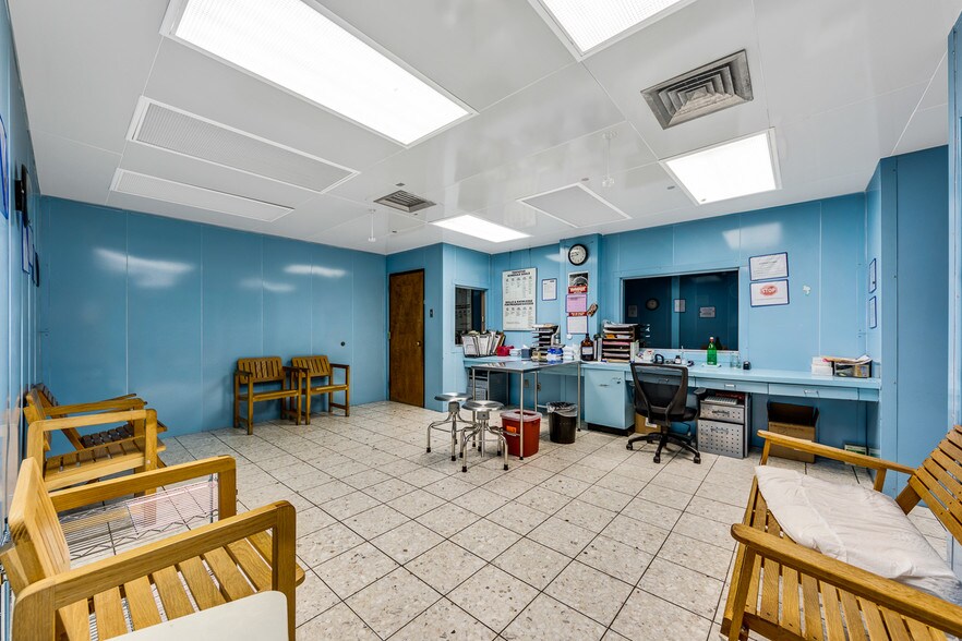 More Photos Of 8345 Walnut Hill Ln, Dallas Medical For Sale