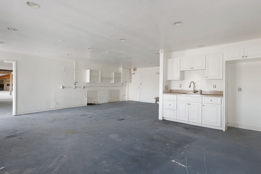 More Photos Of 5000 Calienta St, Hernando Beach Marina For Sale