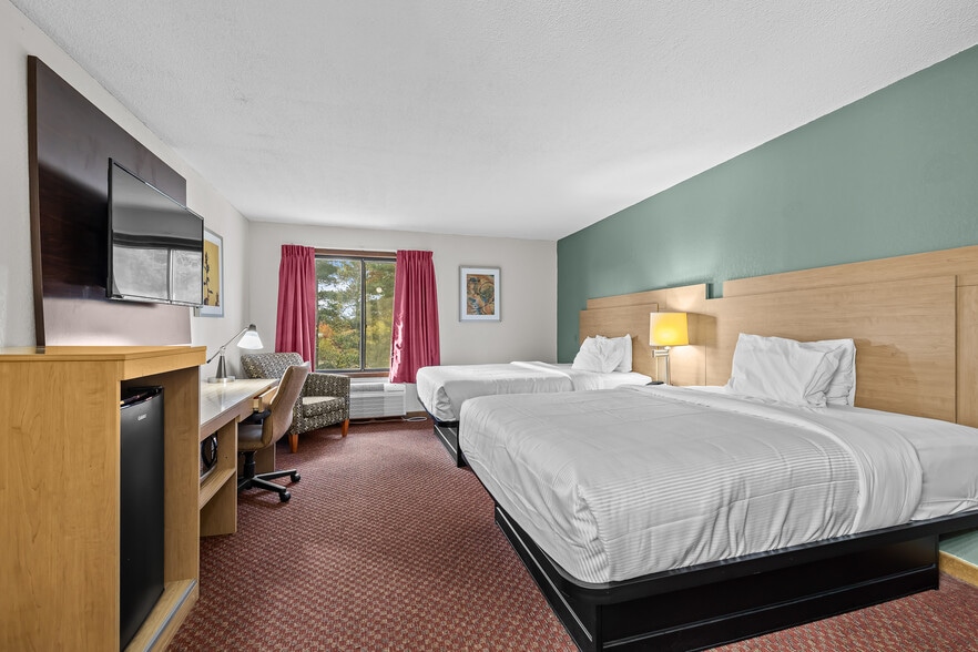 More Photos Of 5110 Main St, Stevens Point Hotel For Sale