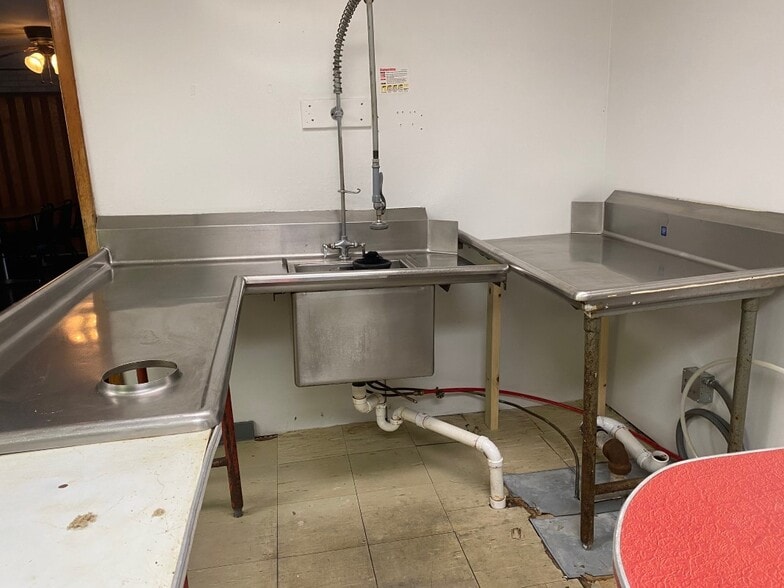 More Photos Of 1640 W US-2, Crystal Falls Restaurant For Lease