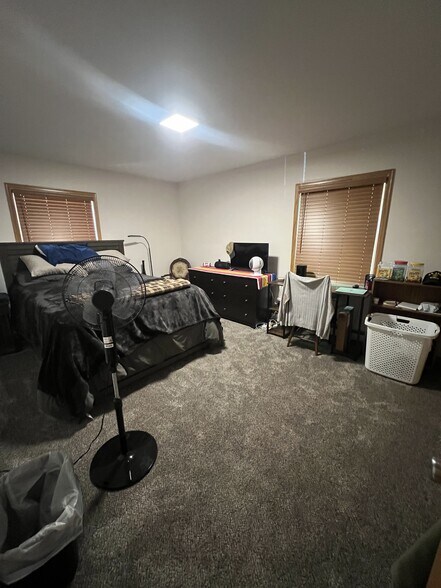 More Photos Of 1426 Frost Ave E, Maplewood Apartments For Sale