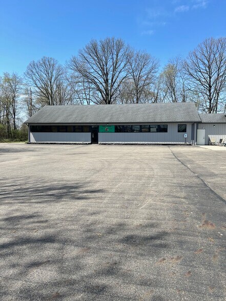 More Photos Of 1987 Coffman Rd, Newark Warehouse For Sale
