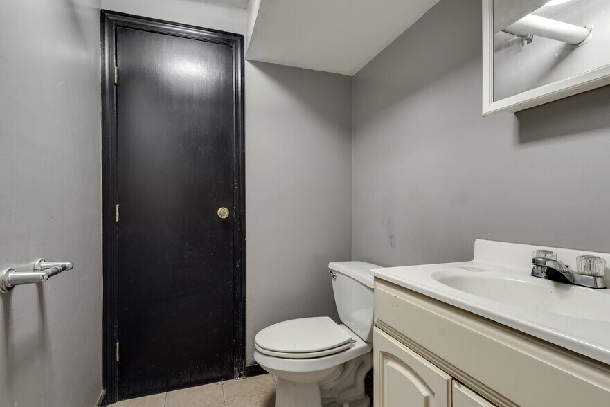 More Photos Of 925 Columbus Ave, New York Apartments For Sale