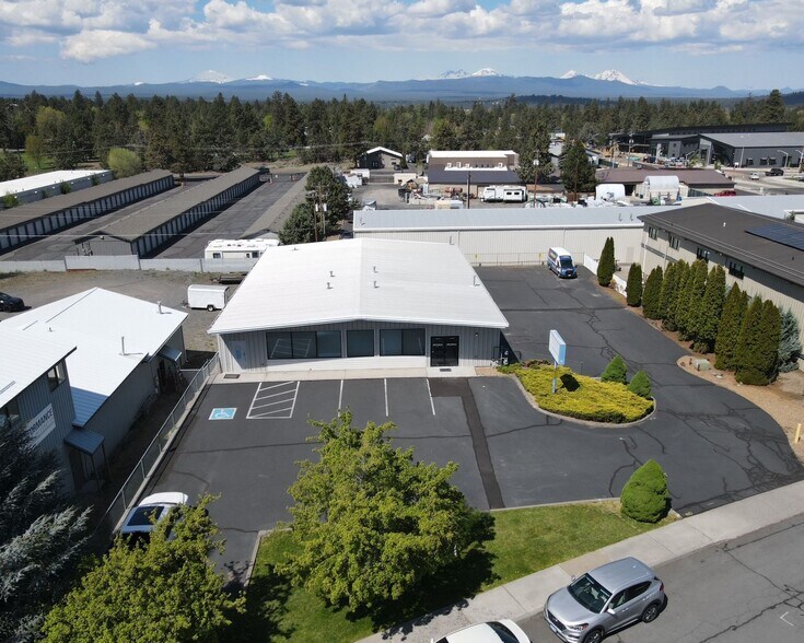 More Photos Of 635 SE Business Way, Bend Showroom For Sale