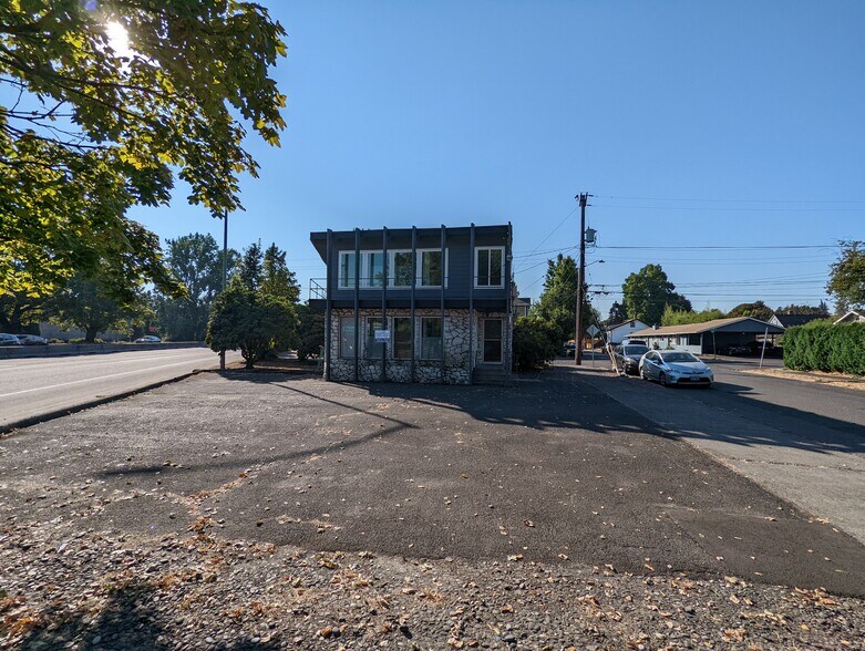 More Photos Of 5538 SE 22nd Ave, Portland Office Residential For Sale
