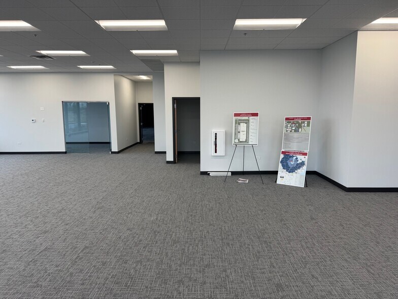 More Photos Of 2800 Ellis Rd, Joliet Distribution For Lease