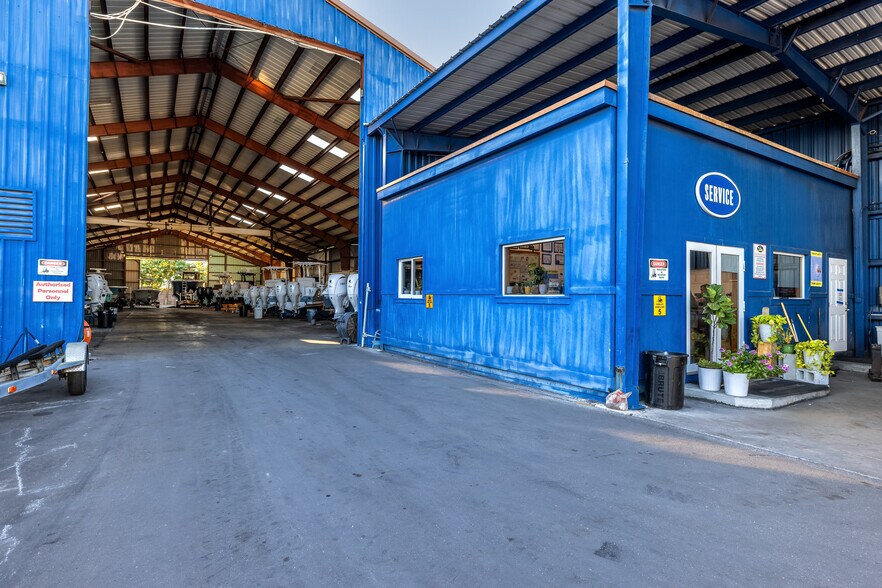 More Photos Of 90400 Overseas Hwy, Tavernier Marina For Sale