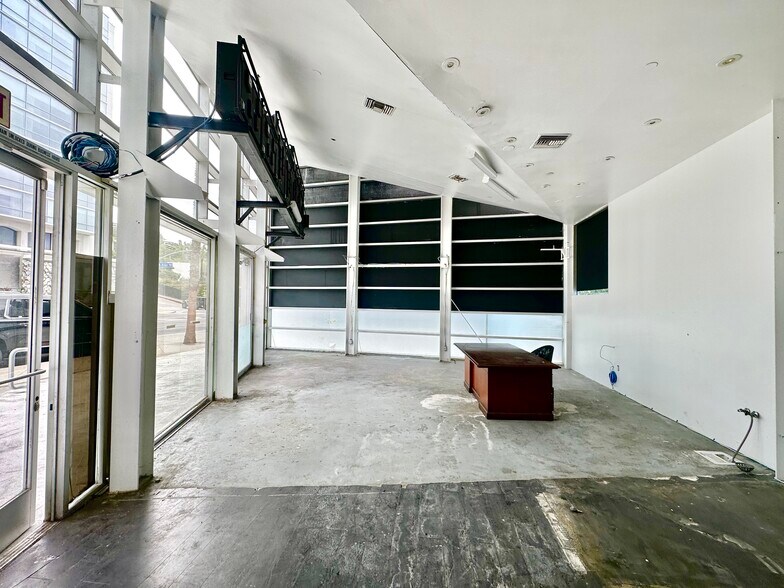 More Photos Of 8410 W Sunset Blvd, West Hollywood Storefront Retail Office For Lease