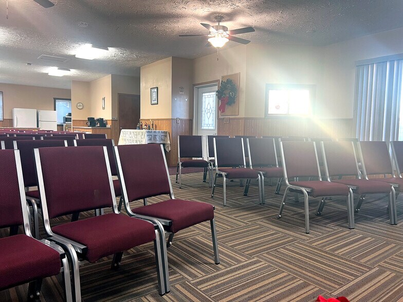 More Photos Of 418 S 14th St, Wymore General Retail For Sale