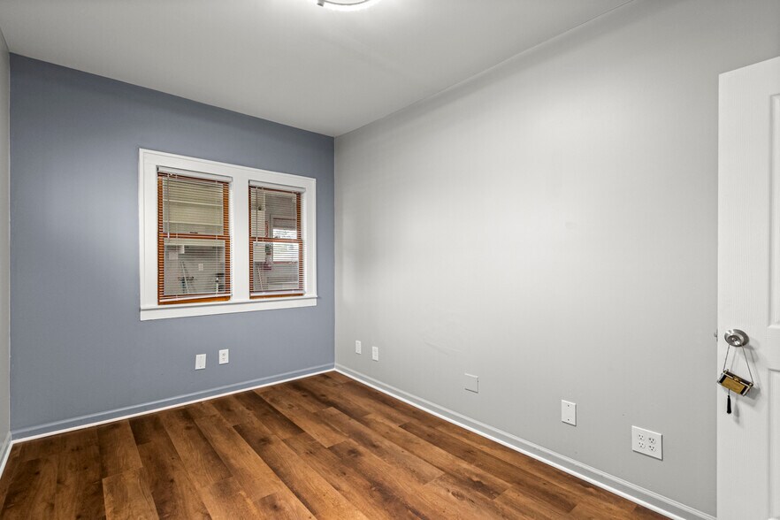 More Photos Of 5920 Chase Rd, Dearborn General Retail For Lease