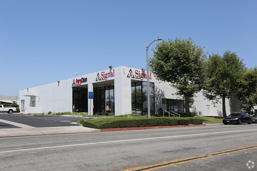 Primary Photo Of 7221 Orangewood Ave, Garden Grove Manufacturing For Lease