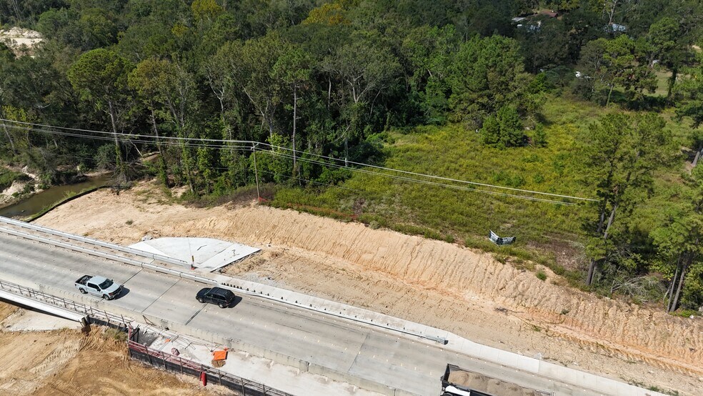 More Photos Of SH 105, Cut And Shoot Land For Sale