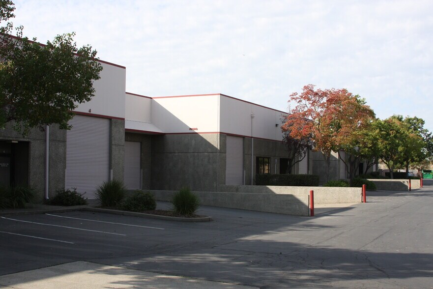More Photos Of 4641 Pell Dr, Sacramento Unknown For Lease