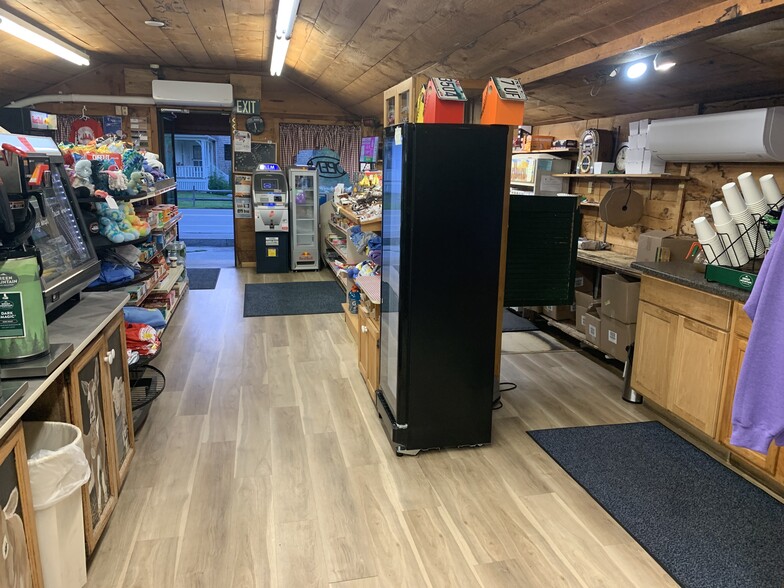 More Photos Of 157 Summer St, Kennebunk Convenience Store For Sale
