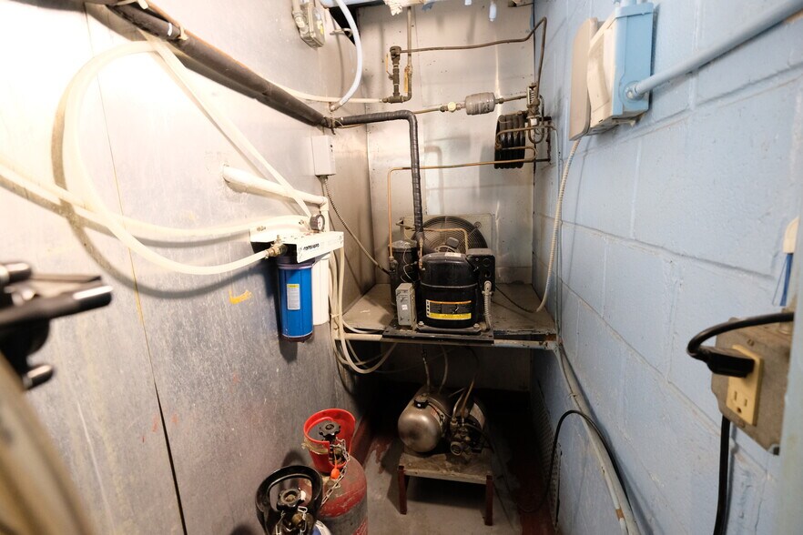 More Photos Of 358 W 23rd St, New York Multifamily For Sale