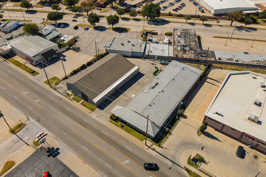More Photos Of 1627 S Hillside St, Wichita Freestanding For Sale