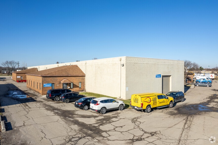 More Photos Of 7099 Huntley Rd, Columbus Warehouse For Lease
