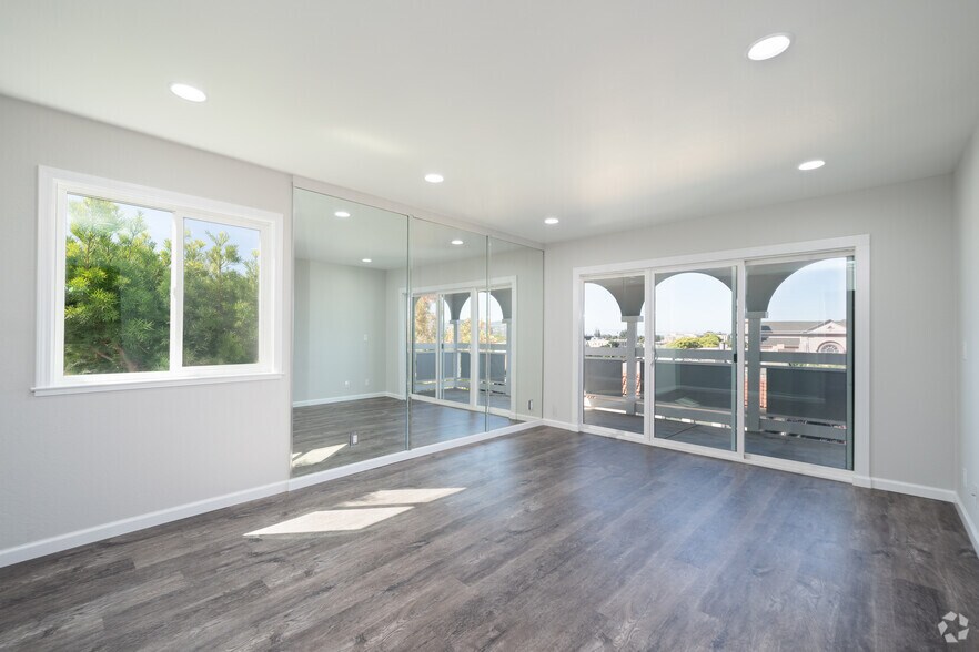 More Photos Of 23914 2nd St, Hayward Apartments For Sale