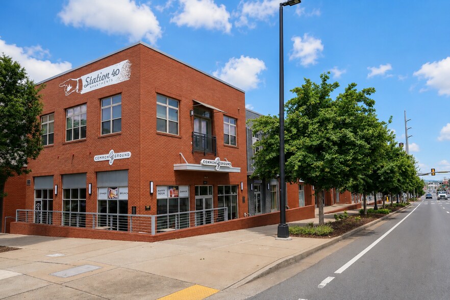 Primary Photo Of 345 40th Ave N, Nashville Restaurant For Lease