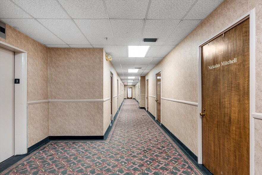 More Photos Of 610 Marshall St, Shreveport Office For Sale