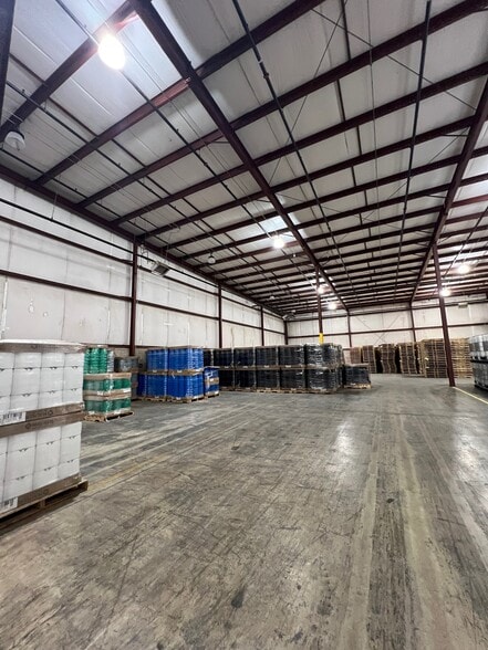 More Photos Of 4520 Old Troup Hwy, Tyler Distribution For Lease