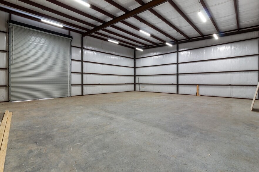 More Photos Of Millican-Cutt Off rd, Navasota Warehouse For Lease