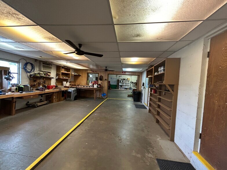 More Photos Of 6703 Massachusetts Ave, New Port Richey Showroom For Sale