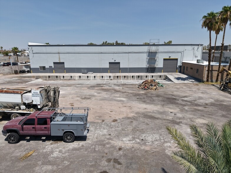More Photos Of 3250 Palm Pky, Las Vegas Warehouse For Sale