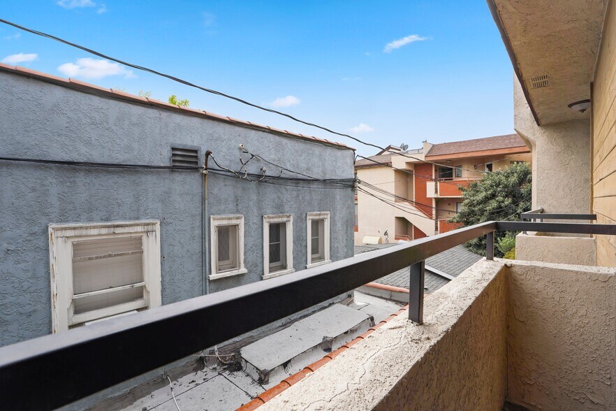 More Photos Of 1207 N Columbus Ave, Glendale Apartments For Sale