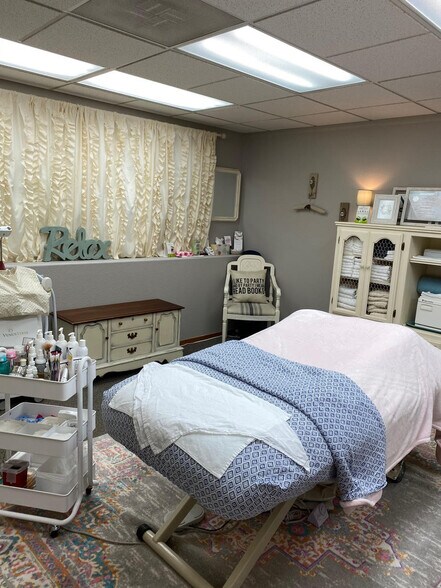 More Photos Of 3225 Templeton Gap Rd, Colorado Springs Office For Lease