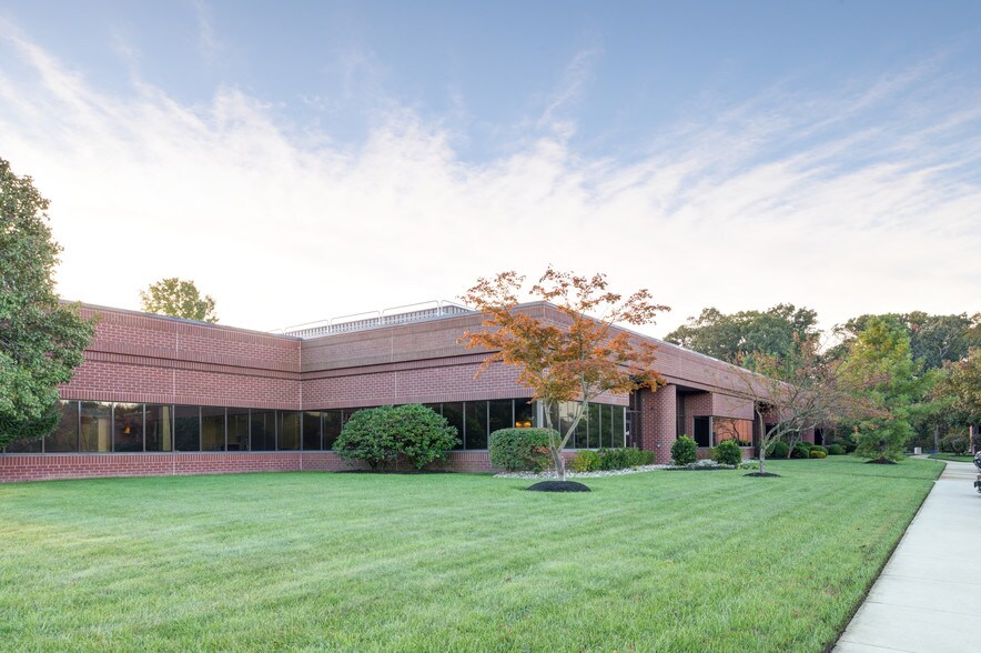 More Photos Of 315 Enterprise Dr, Plainsboro Research And Development For Lease