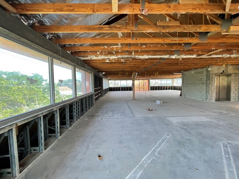 More Photos Of 500 SE Osceola St, Stuart Medical For Sale