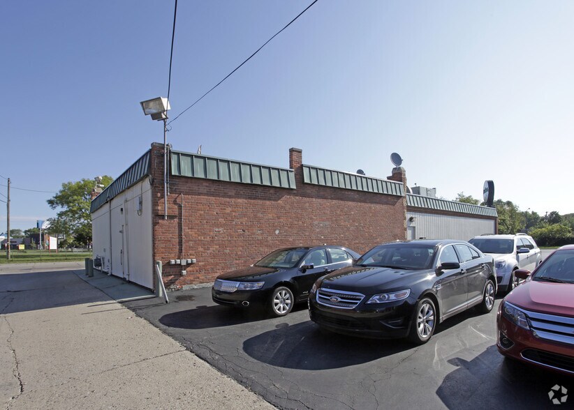 More Photos Of 22061 Woodward Ave, Ferndale Freestanding For Sale