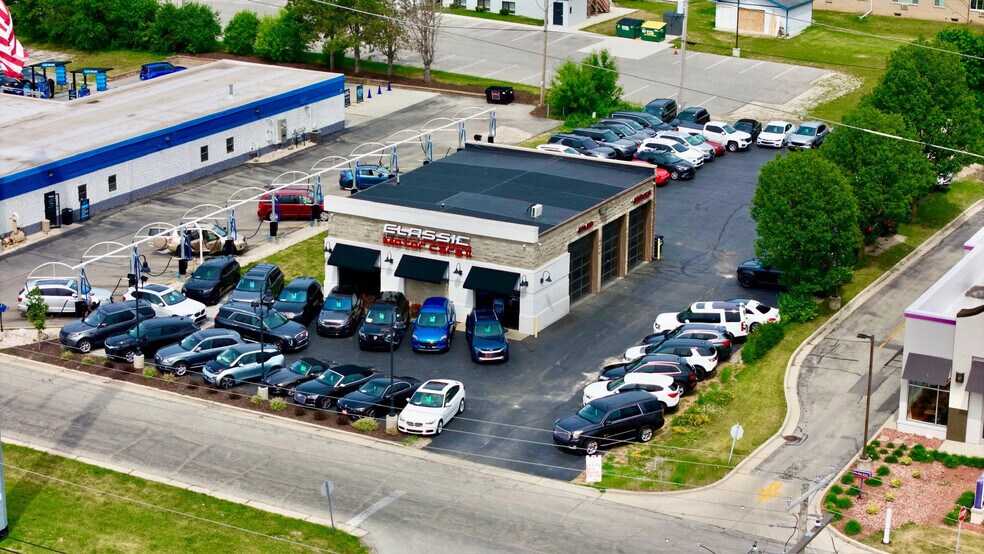Primary Photo Of 5416 S 108th St, Hales Corners Auto Dealership For Lease