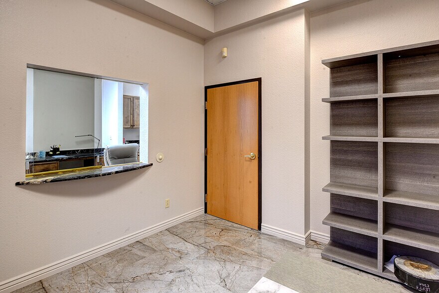 More Photos Of 4771-4775 E Camp Lowell Dr, Tucson Office For Lease