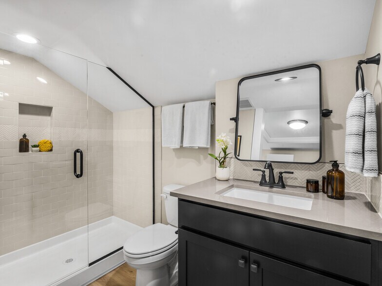 More Photos Of , Portland Multifamily For Sale