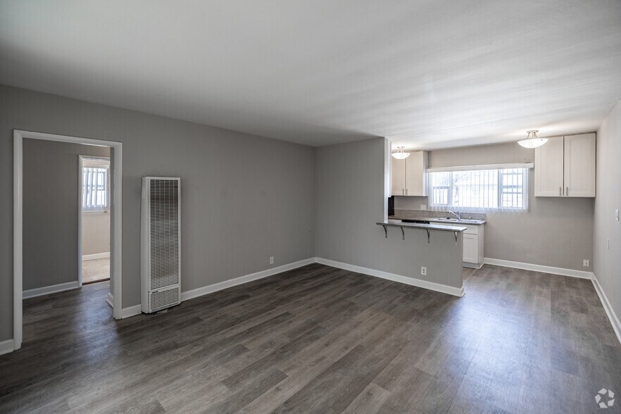 More Photos Of 125 Ximeno Ave, Long Beach Apartments For Sale