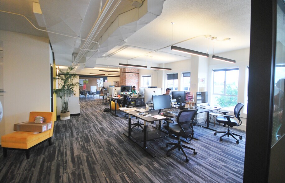 More Photos Of 132 E Broadway, Eugene Loft Creative Space For Lease