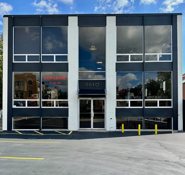 Primary Photo Of 3610 N Oakland Ave, Milwaukee Office For Lease