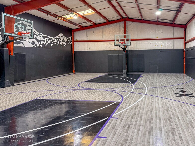More Photos Of 2185 NE 2nd St, Bend Warehouse For Sale