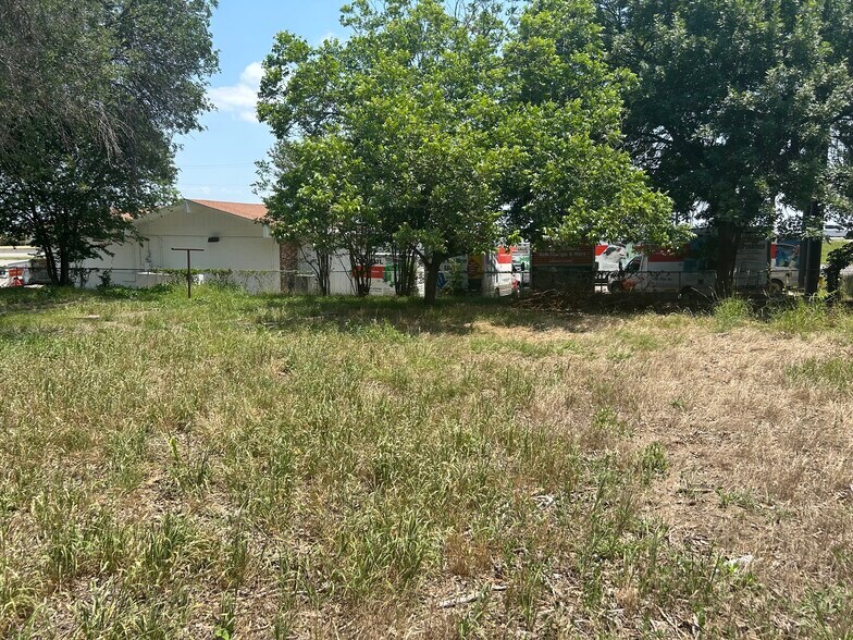 More Photos Of 1350 Huisache Ave, New Braunfels Office Residential For Sale