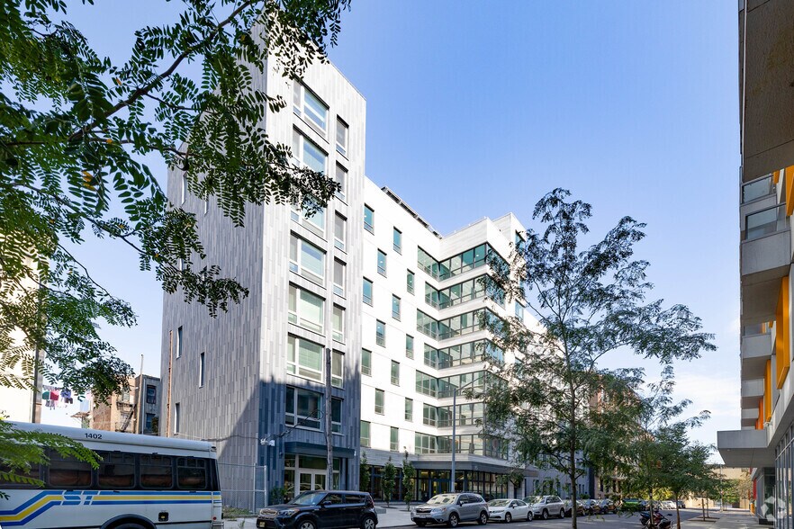 More Photos Of 99 Fleet Pl, Brooklyn Apartments For Lease