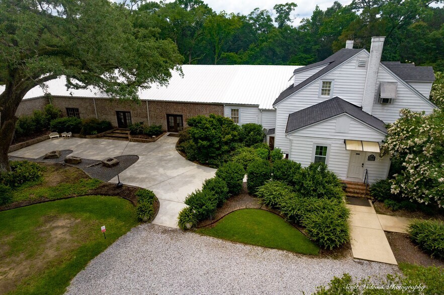 More Photos Of 3054 Highway 24 W, Summit Lodge Meeting Hall For Sale