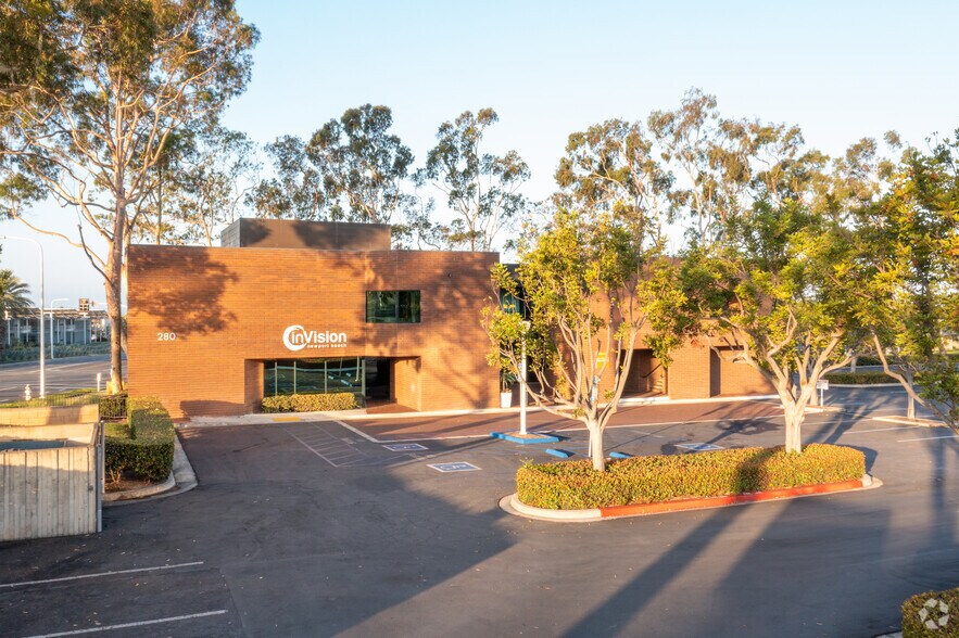 More Photos Of 280 Newport Center Dr, Newport Beach Medical For Lease