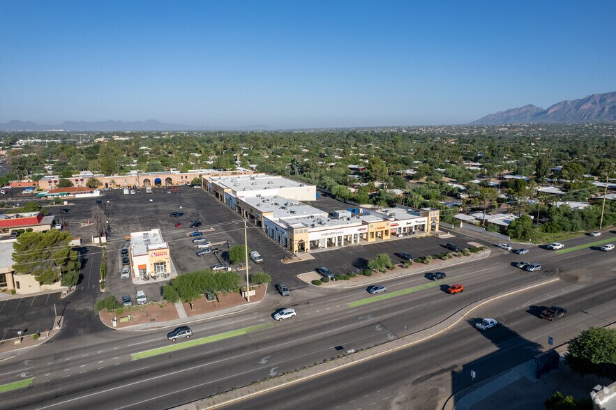 More Photos Of 7015-7053 E Tanque Verde Rd, Tucson Unknown For Lease
