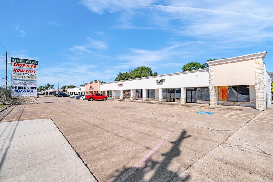 More Photos Of 10742-10794 Grant Rd, Houston Unknown For Lease