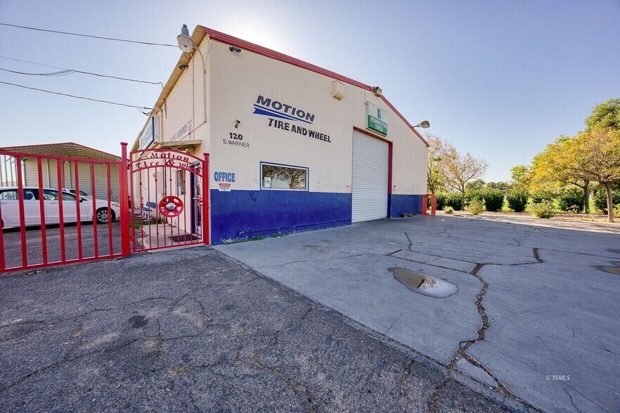 Primary Photo Of 120 S Warner St, Ridgecrest Auto Repair For Sale